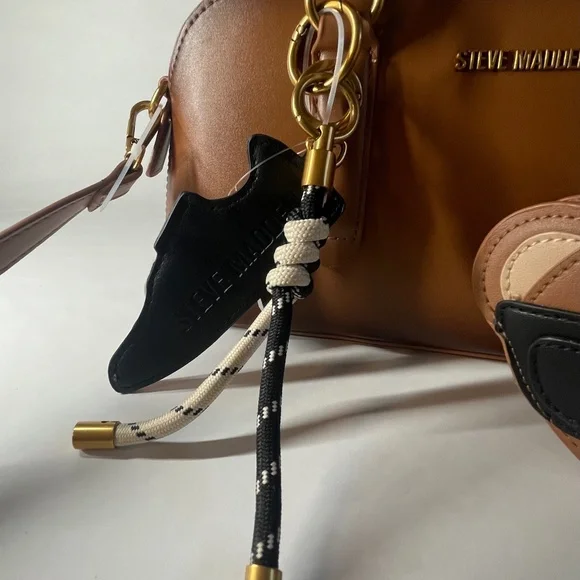 Steve Madden Bthorne Nutshell Crossbody Bag with Charms New with Tags (NWT) - Picture 6 of 8